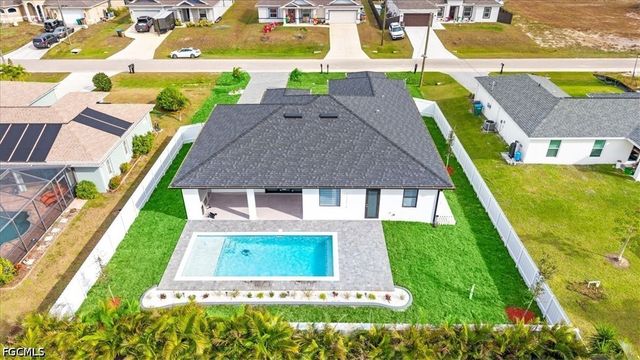 2711 Van Buren PKWY, Cape Coral, FL 33993