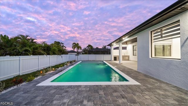 2711 Van Buren PKWY, Cape Coral, FL 33993