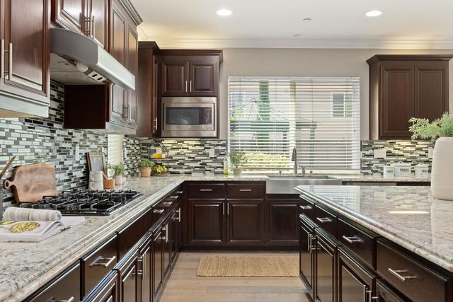 1530 Decatur Way, Rocklin, CA 95765