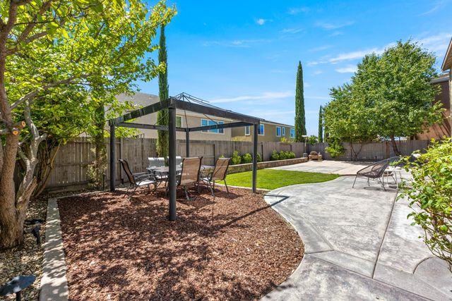 1530 Decatur Way, Rocklin, CA 95765