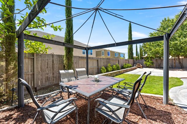 1530 Decatur Way, Rocklin, CA 95765