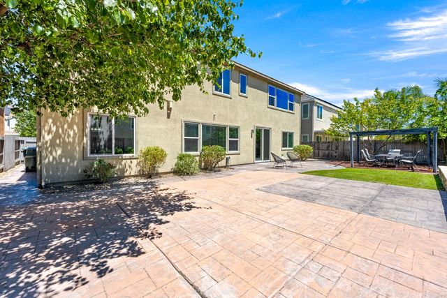 1530 Decatur Way, Rocklin, CA 95765