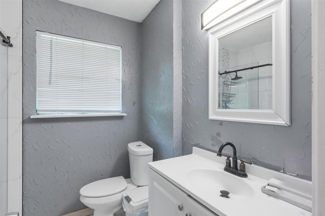 7210 Colton Street, Houston, TX 77016