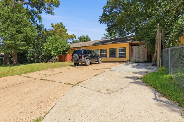 7210 Colton Street, Houston, TX 77016