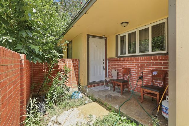 7210 Colton Street, Houston, TX 77016