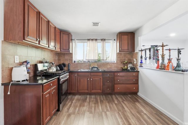 7210 Colton Street, Houston, TX 77016