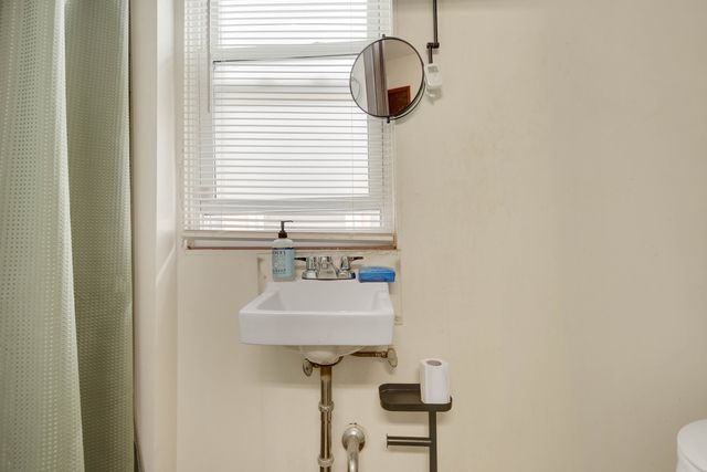 2854 W 38th Place, Chicago, IL 60632