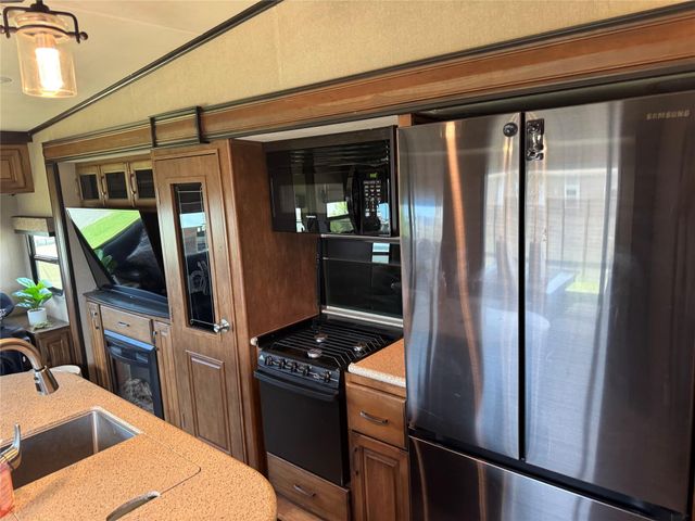 614 Lagoon Drive, Point Blank, TX 77364