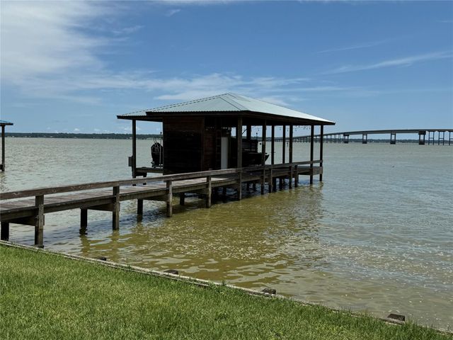 614 Lagoon Drive, Point Blank, TX 77364