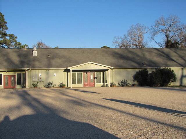 614 Lagoon Drive, Point Blank, TX 77364