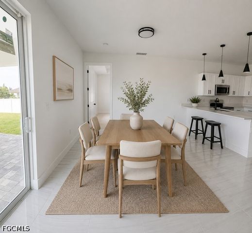 2813 NW 4th TER, Cape Coral, FL 33993