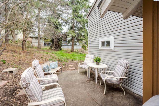 935 NW Bryant St, Pullman, WA 99163