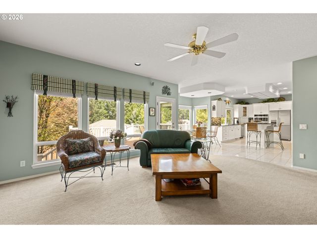 9085 Sw 180TH Pl, Beaverton, OR 97007