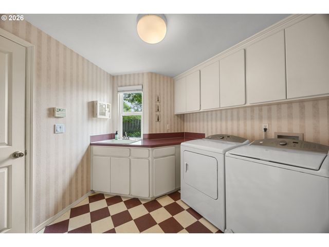 9085 Sw 180TH Pl, Beaverton, OR 97007