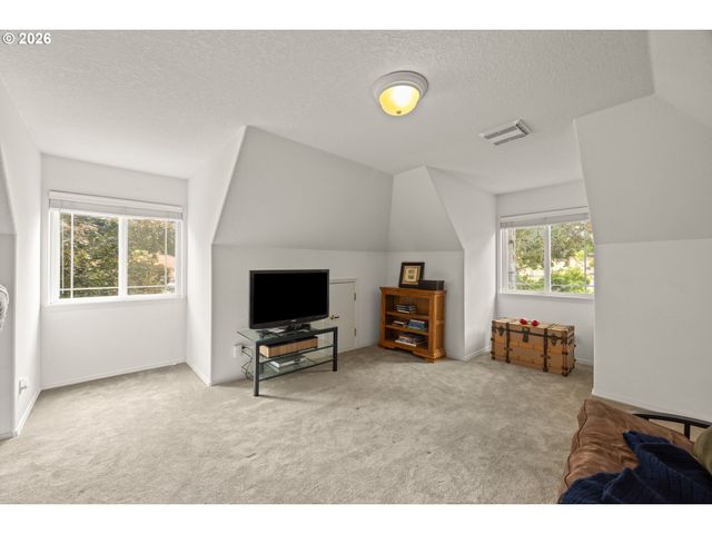 9085 Sw 180TH Pl, Beaverton, OR 97007