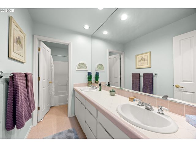 9085 Sw 180TH Pl, Beaverton, OR 97007