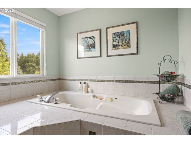 9085 Sw 180TH Pl, Beaverton, OR 97007