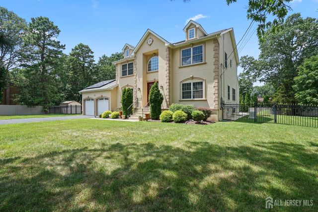 29 Lorton Road, Old Bridge, NJ 08857