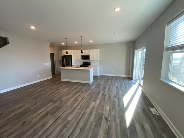 9281 4th Street N, Lake Elmo, MN 55042