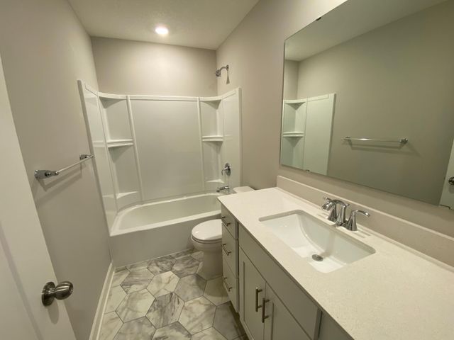 9281 4th Street N, Lake Elmo, MN 55042