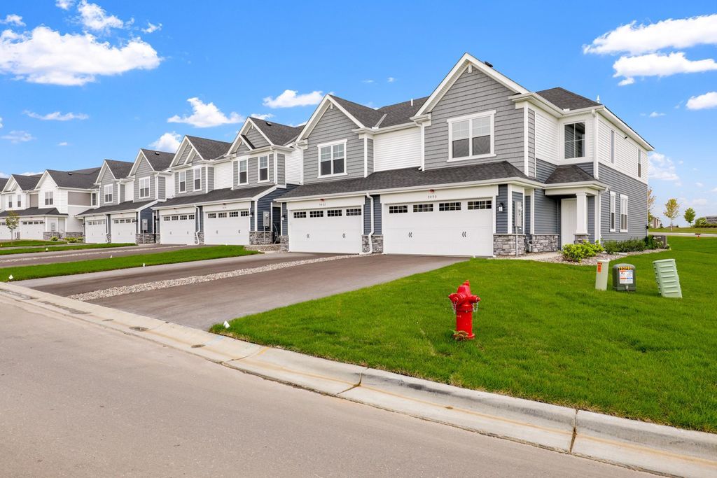 9281 4th Street N, Lake Elmo, MN 55042