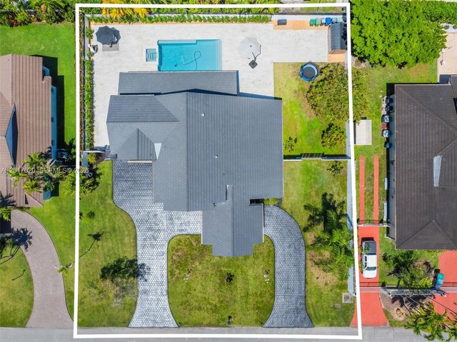 3352 SW 110th Ave, Miami, FL 33165