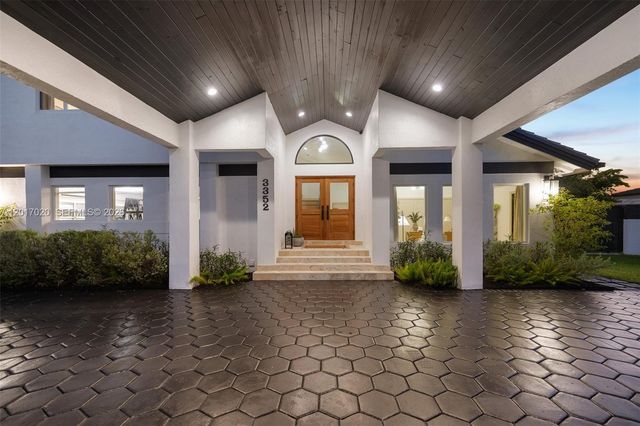 3352 SW 110th Ave, Miami, FL 33165