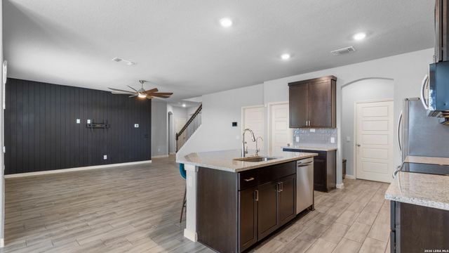 205 Pudu Trl, Cibolo, TX 78108