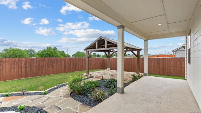 205 Pudu Trl, Cibolo, TX 78108
