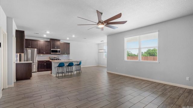 205 Pudu Trl, Cibolo, TX 78108