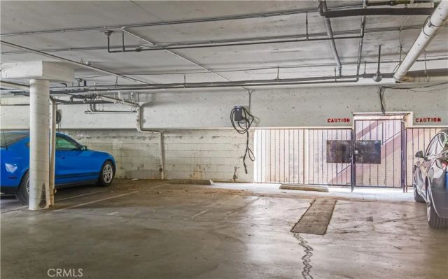 984 Granville, Los Angeles, CA 90049