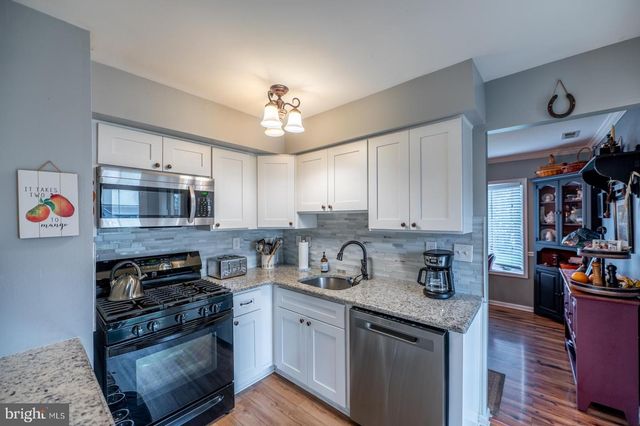 73 HUNT DR, Horsham, PA 19044