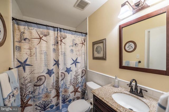 73 HUNT DR, Horsham, PA 19044