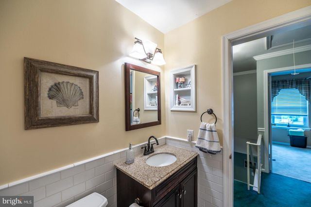 73 HUNT DR, Horsham, PA 19044