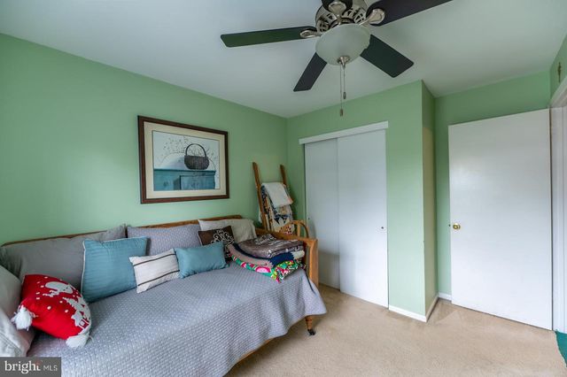 73 HUNT DR, Horsham, PA 19044