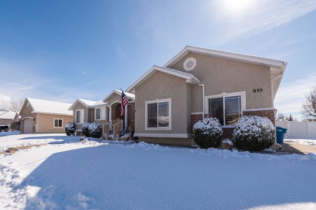635 W 3600 S, Riverdale, UT 84405