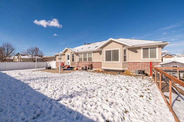 635 W 3600 S, Riverdale, UT 84405