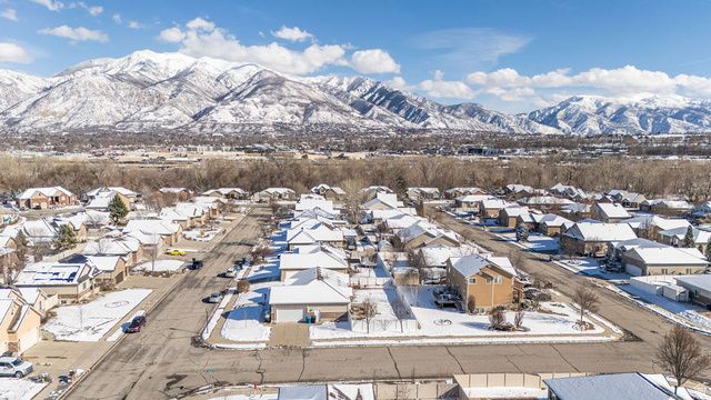 635 W 3600 S, Riverdale, UT 84405