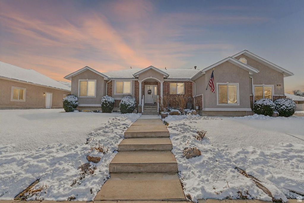 635 W 3600 S, Riverdale, UT 84405