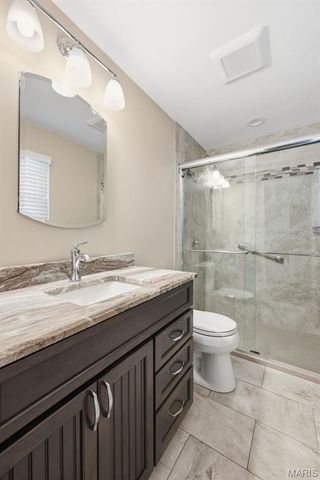512 Meadow Green Place, St Louis, MO 63141