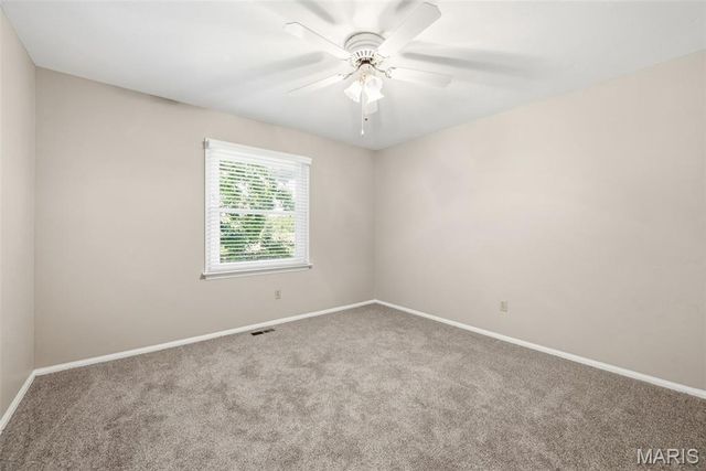 512 Meadow Green Place, St Louis, MO 63141