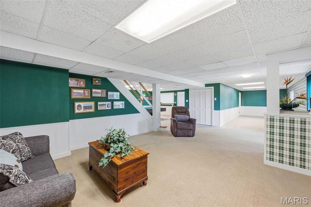 512 Meadow Green Place, St Louis, MO 63141