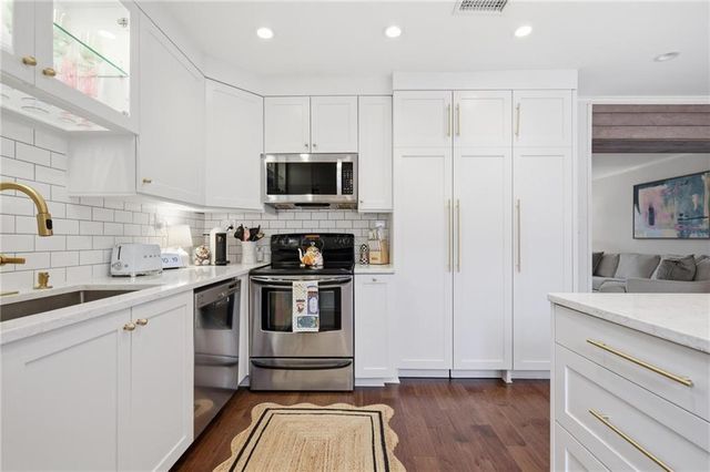 24 Independence Place NW, Atlanta, GA 30318
