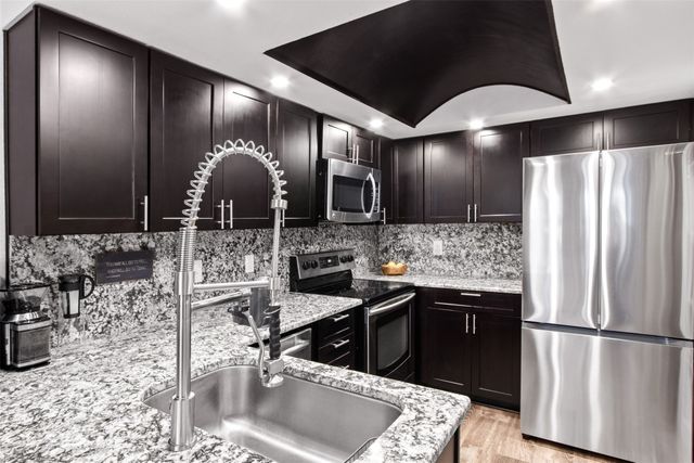 18040 Midway Road 103, Dallas, TX 75287