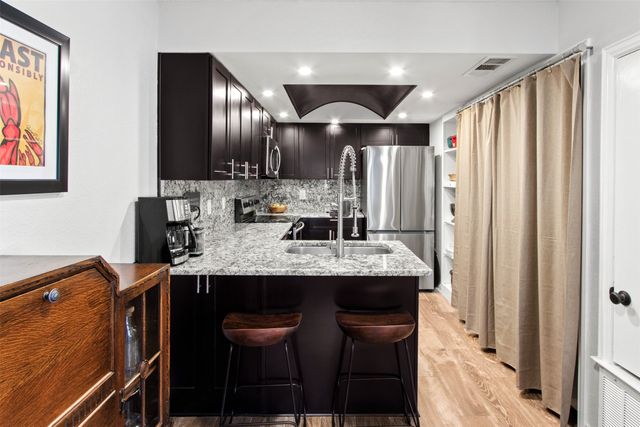 18040 Midway Road 103, Dallas, TX 75287