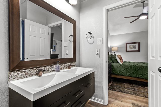 18040 Midway Road 103, Dallas, TX 75287