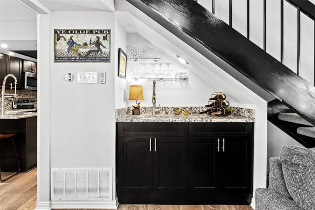 18040 Midway Road 103, Dallas, TX 75287