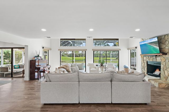 99 W Country Club Drive, Destin, FL 32541