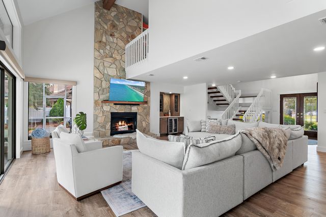 99 W Country Club Drive, Destin, FL 32541