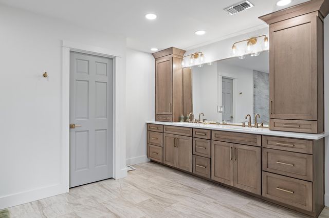 99 W Country Club Drive, Destin, FL 32541